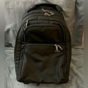Viktorinox Business Backpack pull.